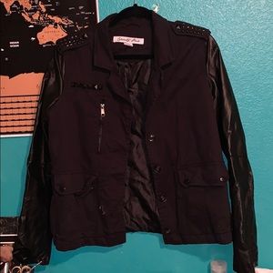 Studded faux leather sleeve puff jacket